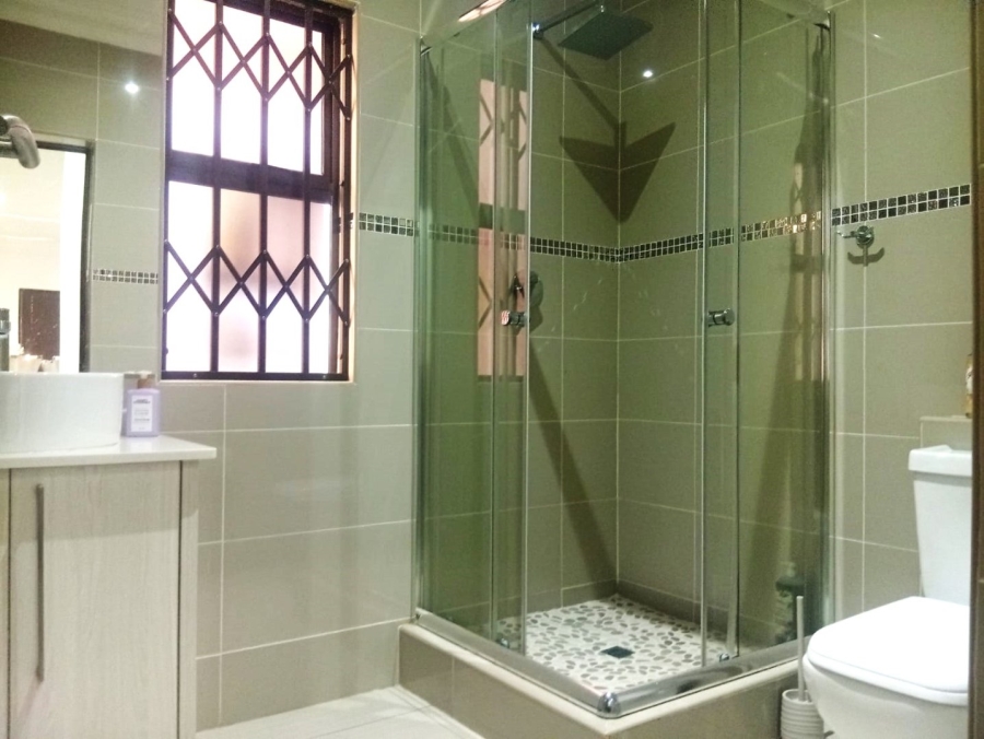 4 Bedroom Property for Sale in Heuwelsig Free State